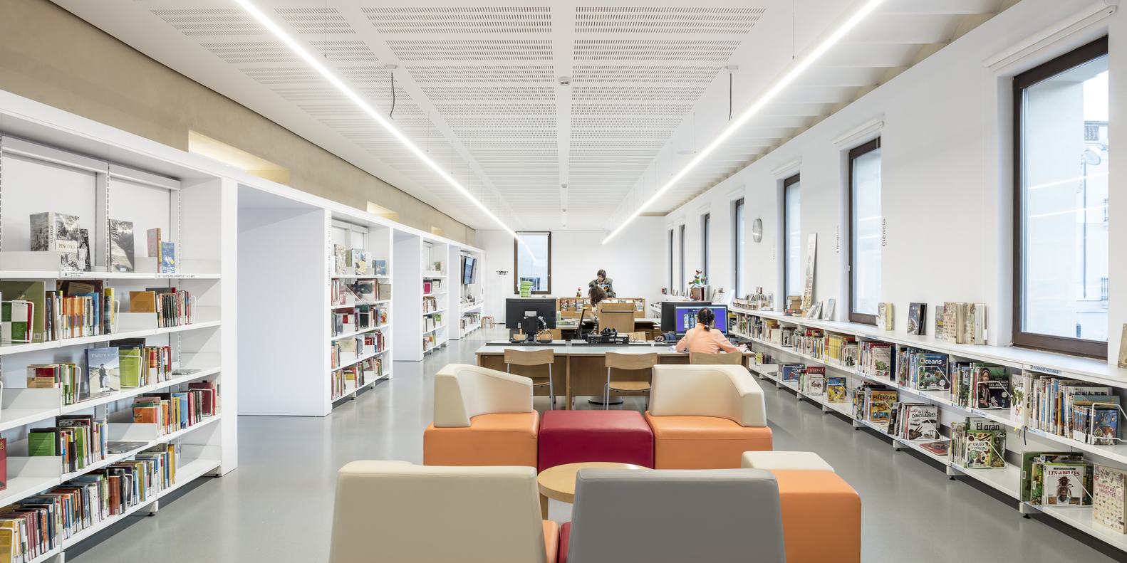 Biblioteca Sant Sadurn�