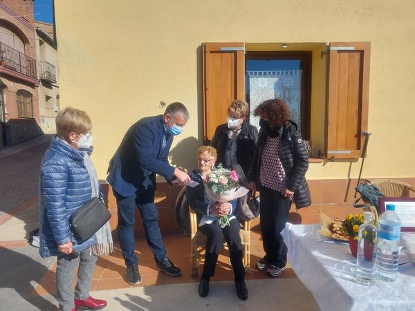 100 anhys Carme bosch