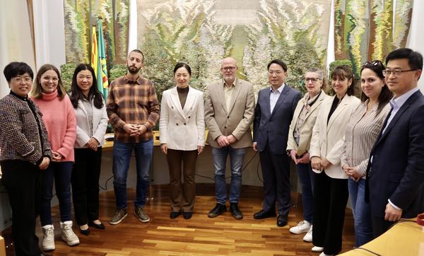 recepcio delegacio xinesa Suquian