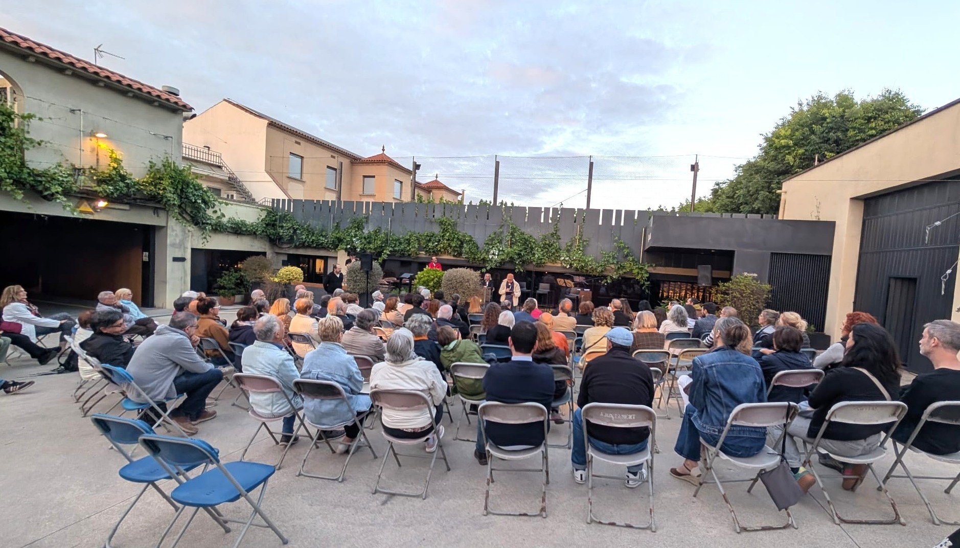 Poesia a les caves 2026