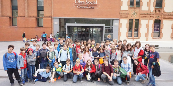 Grup d'alumnes de l'Escola El Carme Grup d'alumnes de l'Escola El Carme