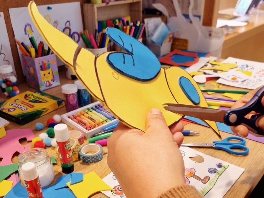 Carnestoltes amb la fil�loxera al Cava Centre